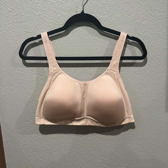 Wacoal Other - Wacoal Tan Sports Bra Size 38DD 852302 EUC Like New Neutral Color Very Nice